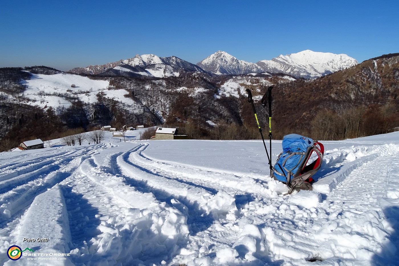 16 Percorso tracciato per salire i pratoni innevati .JPG